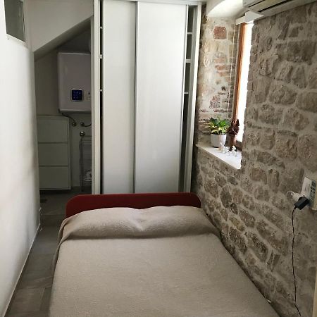 Figa Studio Apartman Каштела Екстер'єр фото