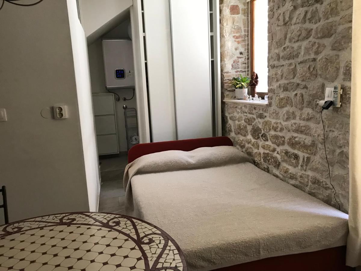 Figa Studio Apartman Каштела Екстер'єр фото